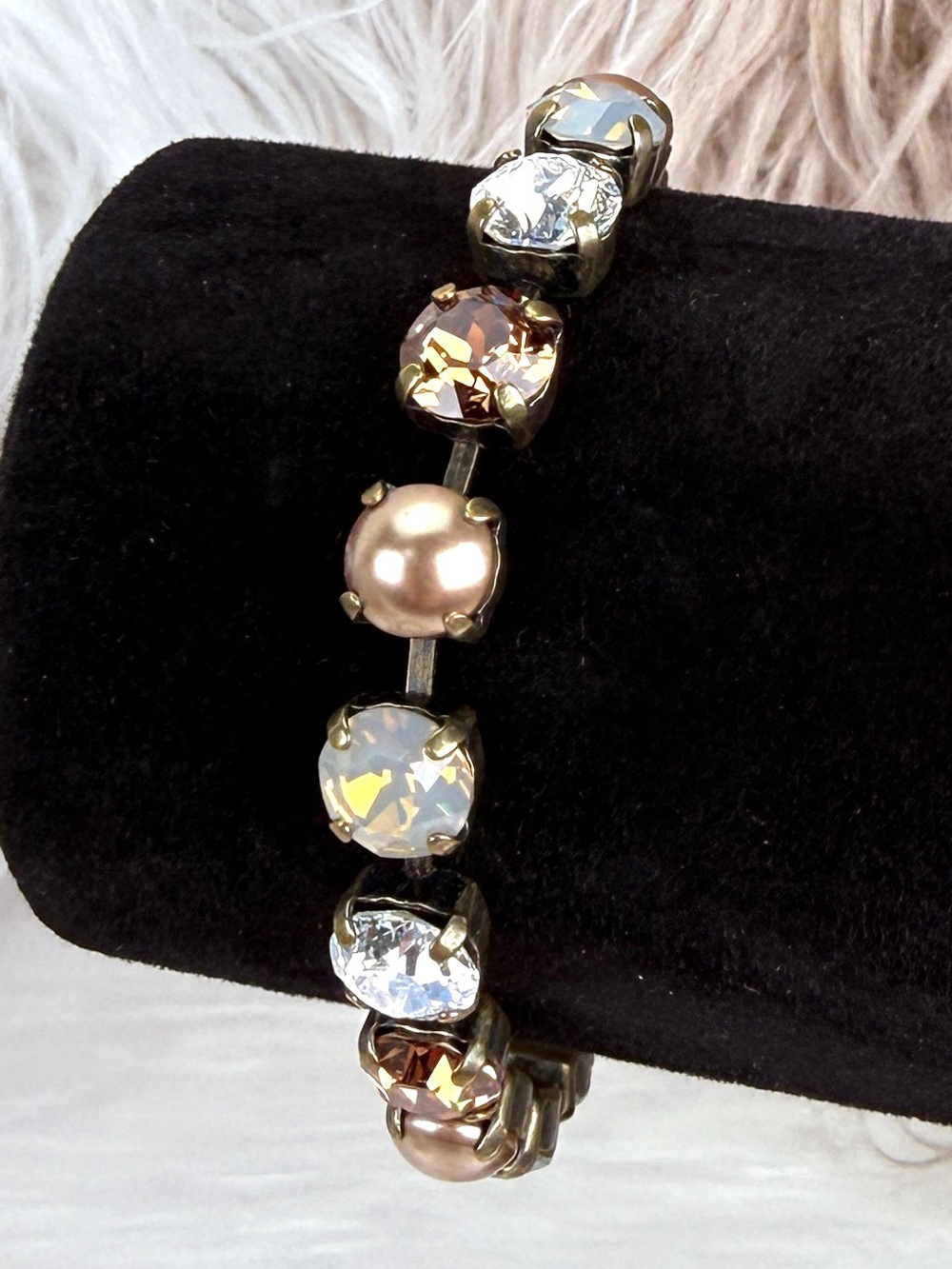 Vintage Bronze Tone Faceted Pearl Look Link Bracelet Charm Drop